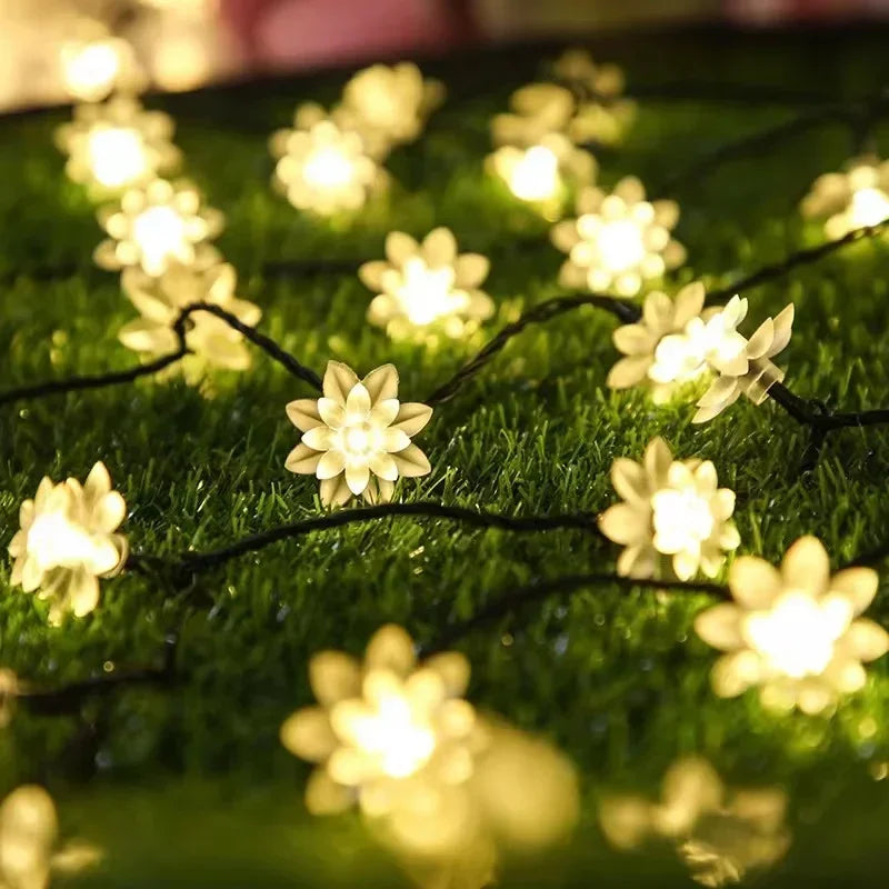 Solar Powered Snowflake LED String Lights - Waterproof & Eco-Friendly Outdoor Holiday Lights, 8 Hours of Illumination | Perfect for Garden, Patio, Christmas & Party Décor