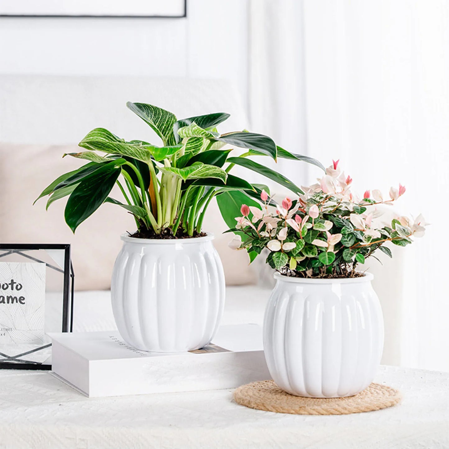 Self-Watering Flowerpot – Elegant Classic-Style Planter for Effortless Plant Care